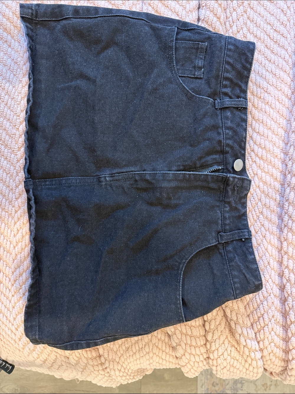 SHEIN Black Denim Skirt with High Waist